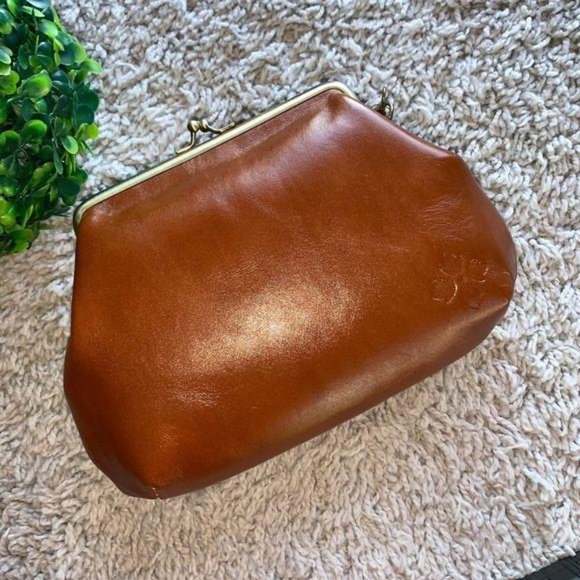 Patricia Nash Savena‎ Burnished Tooled Wristlet